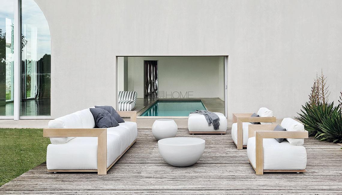 CLAUD POLTRONE E DIVANI 茶几