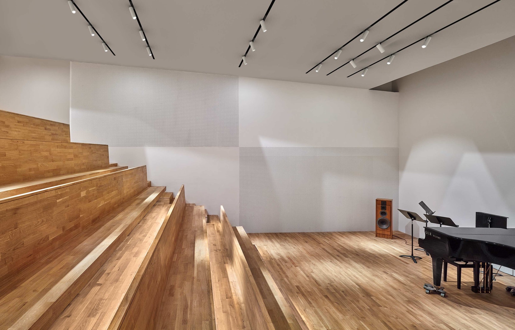 The Fast Track 吸顶灯