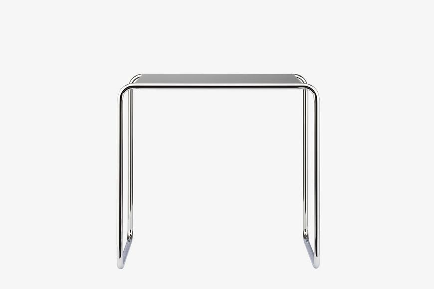 B 9 D SIDE AND NESTING TABLE 边几