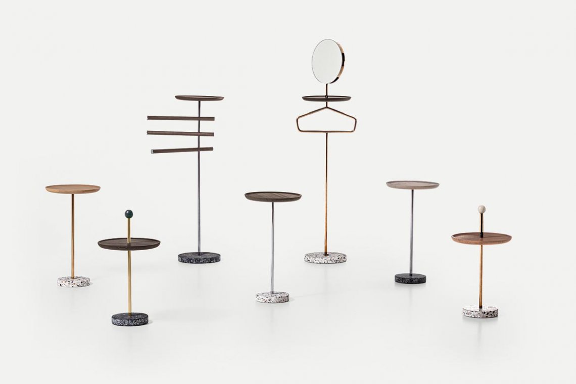 Contralto with mirror镜子