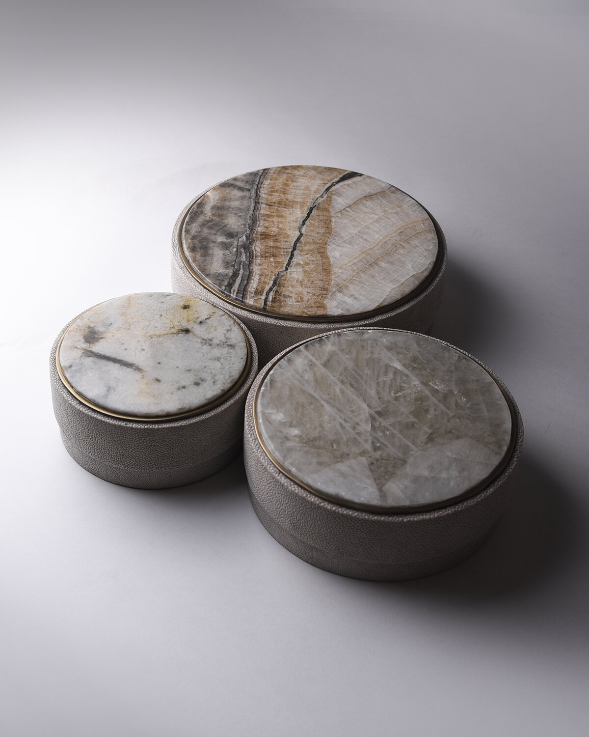 R&Y AugoustiSemi Precious Stone圆形盒子