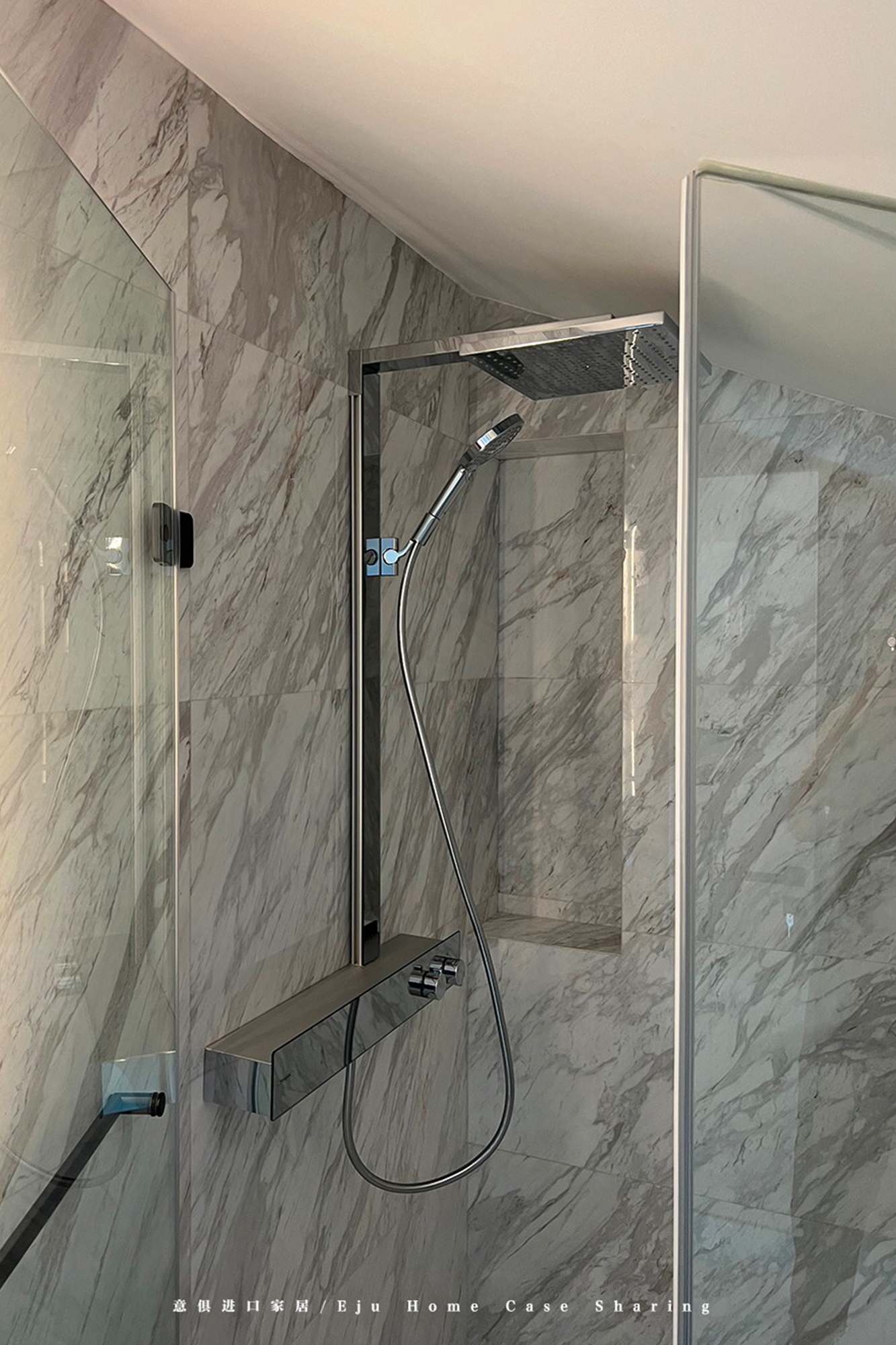 【杭州湖滨排屋精品案例】现代极简风的卫浴美学